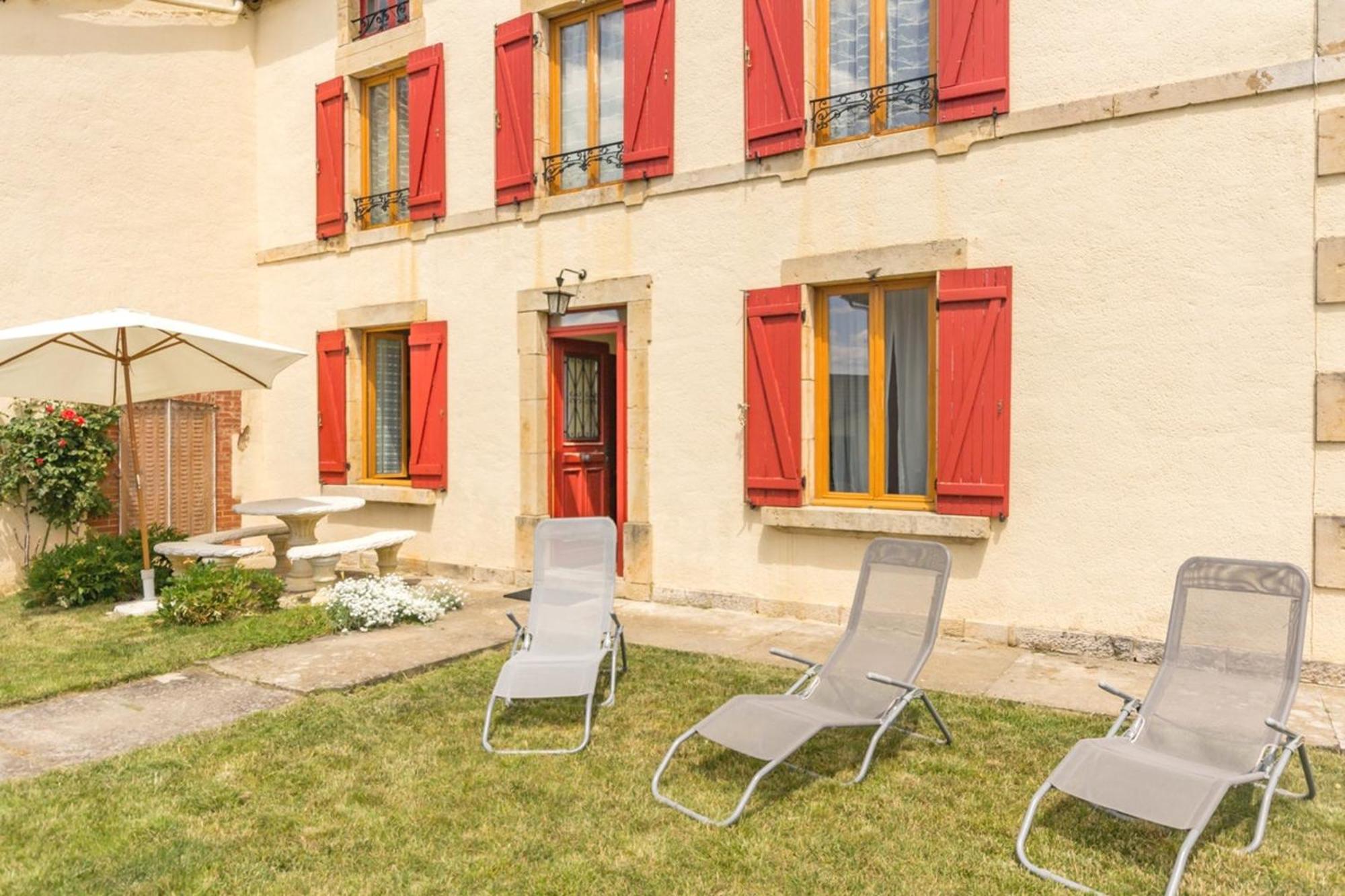 Maison Chaleureuse A Eringes Avec Jardin Et Parking Inclus Exteriér fotografie
